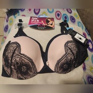 Maidenform Women's Black and Pink Lace Push-Up Bra